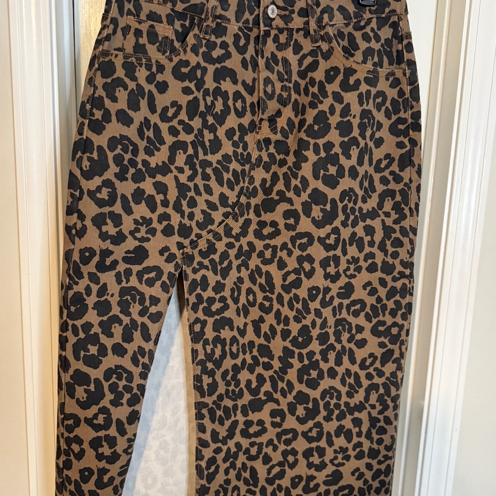 Cheetah midi pencil skirt